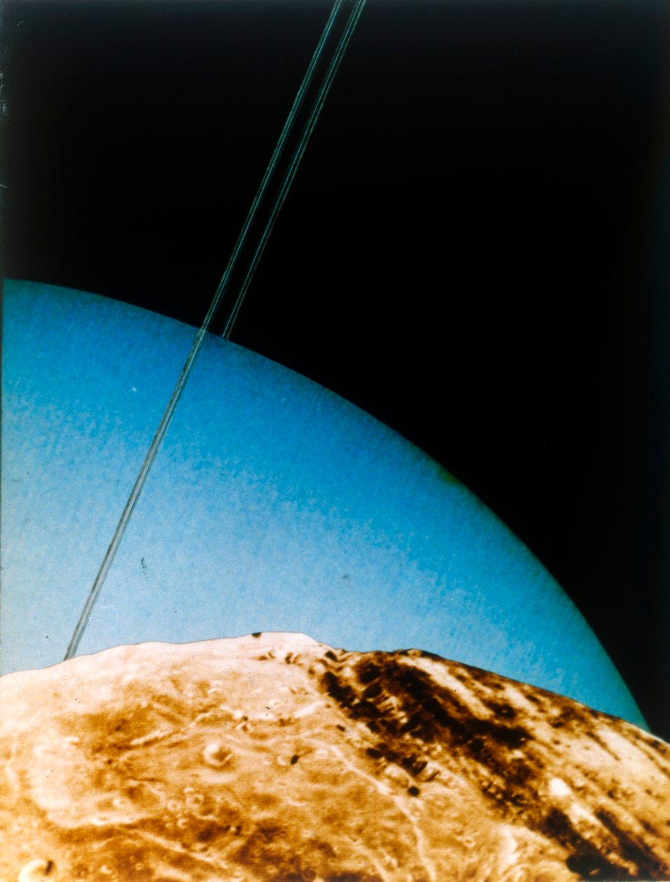 Uran viděný z Mirandy, 1986. od NASA Images