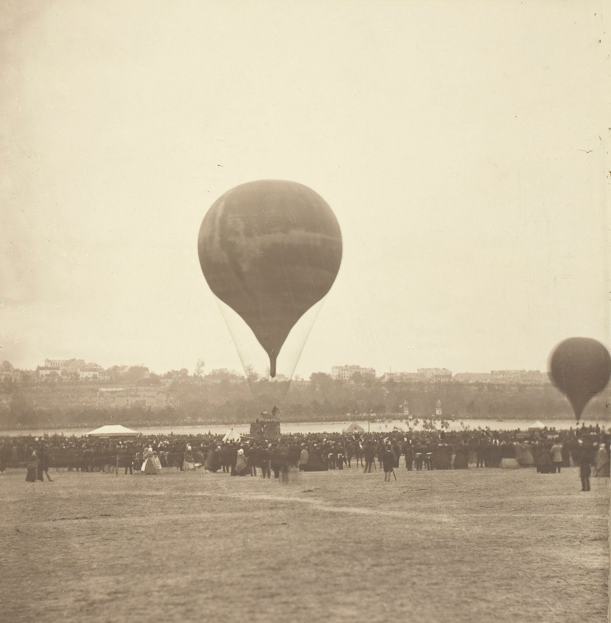 Le Geant, Champ de Mars, 18. října 1863, pravděpodobně vytištěno 188089. od Nadar