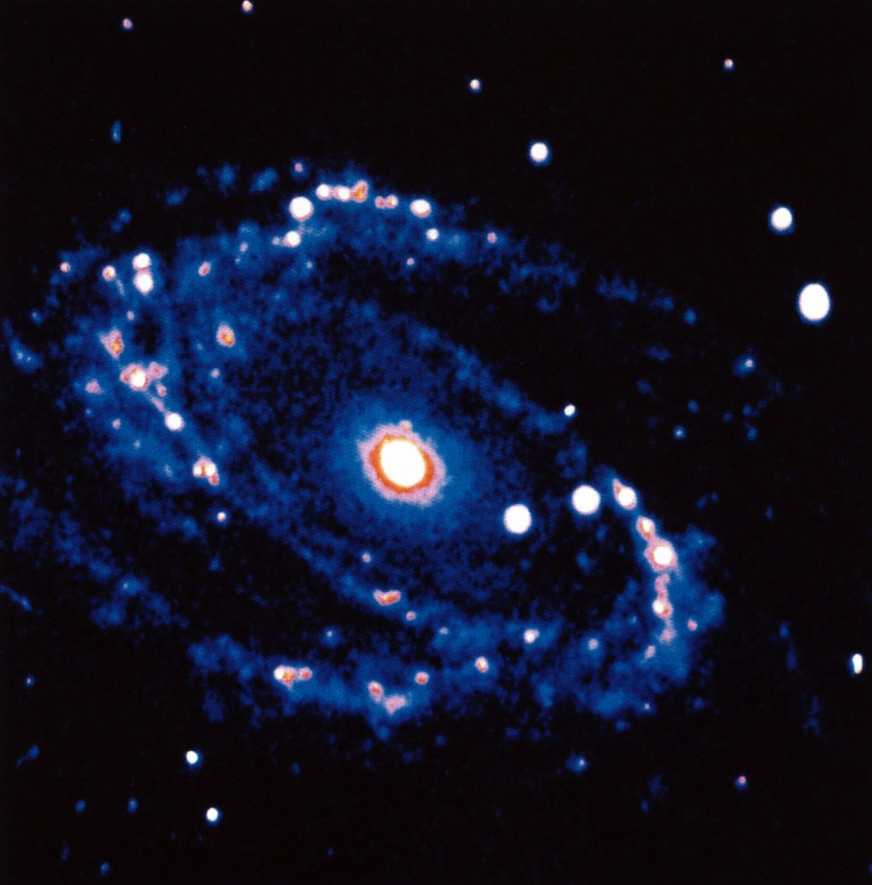 Spirální galaxie M81 v souhvězdí Malé medvědice. Galaxie je asi 12 milionů světelných let od Earth Photograph. Fotografie NASA od National Aeronautics and Space Administration National Aeronautics and Space Administration