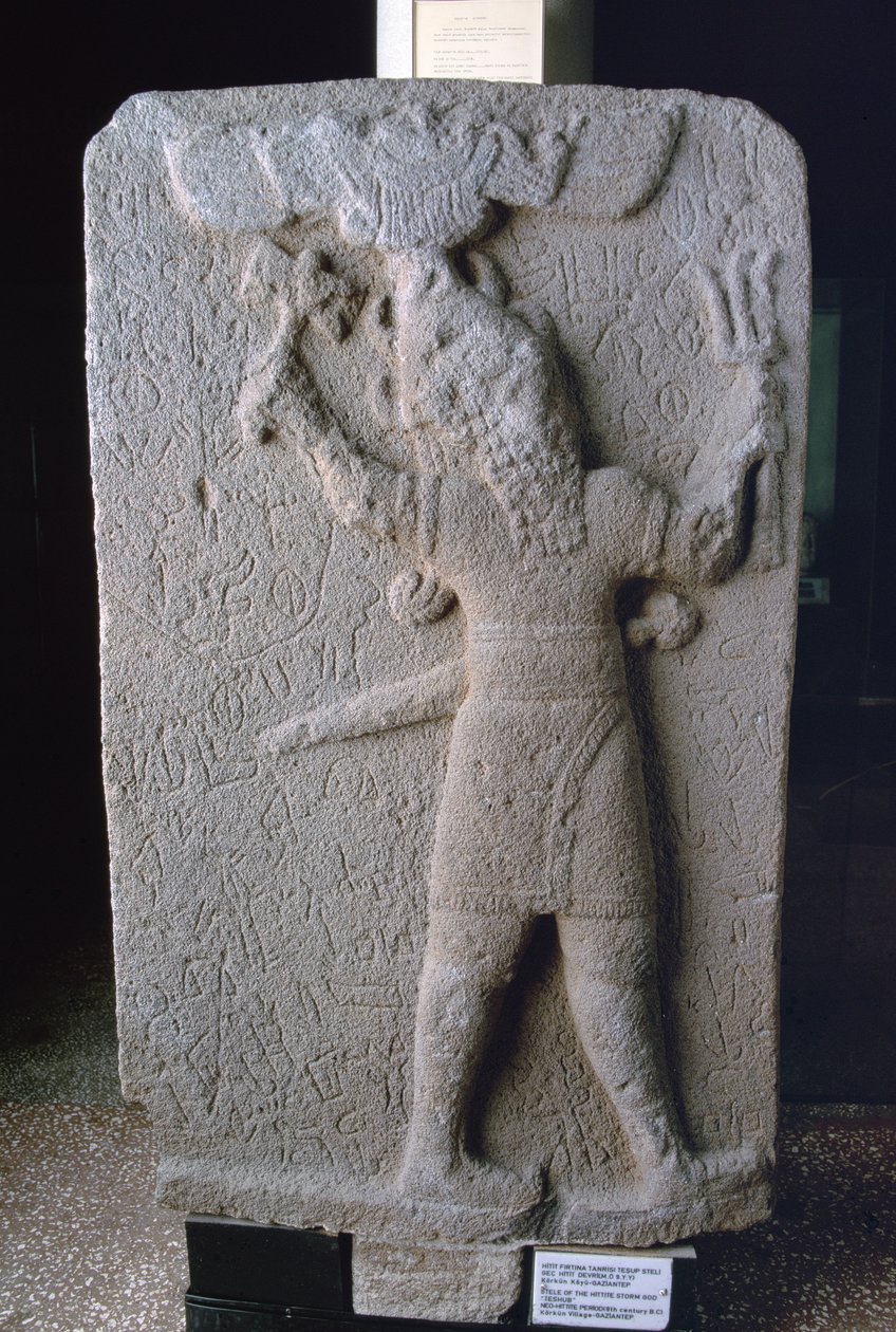 Stéla boha bouří Teshub, z Korkunu, Turecko (čedič) od Neo Hittite