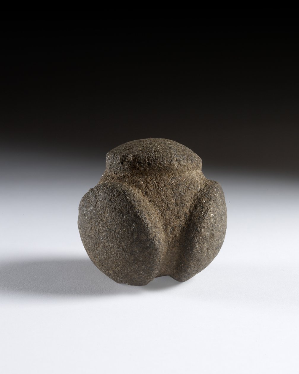 Carved Ball, pozdní neolit, Skotsko, cca 3750-2000 př.nl od Neolithic