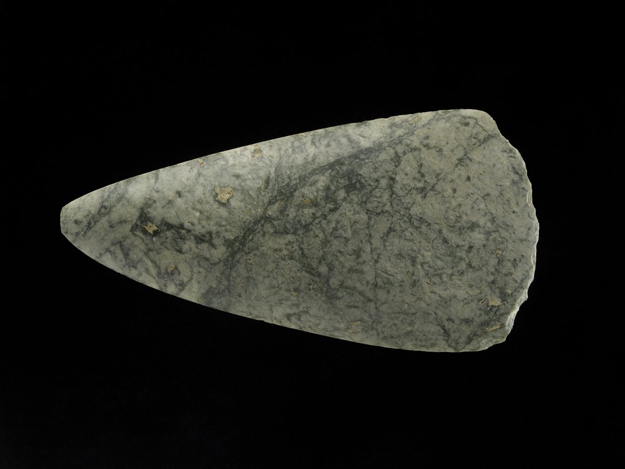 Jadeitová sekera, období neolitu (střední Evropa), cca 5500–1800 př. n. l. (jadeit) od Neolithic
