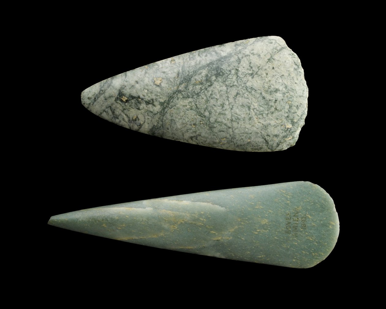Jadeitové sekery, období neolitu (střední Evropa), cca 5500–1800 př. n. l. (jadeit) od Neolithic