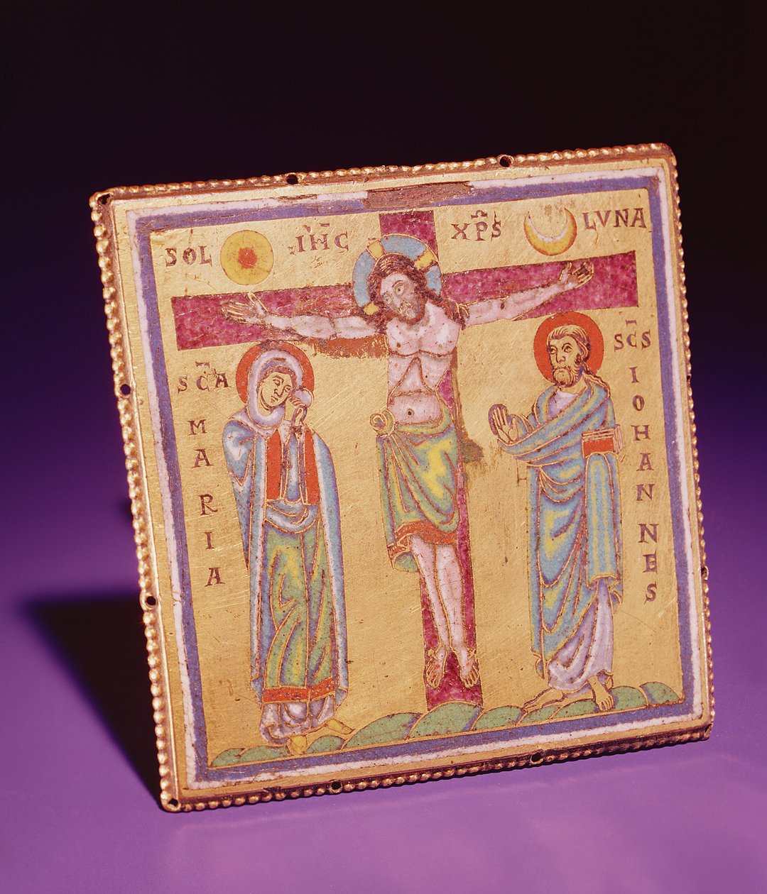 Deska s Ukřižováním, asi 1150-75 (šamotový a cloisonnový smalt, slitina mědi a zlacení) od Netherlandish School