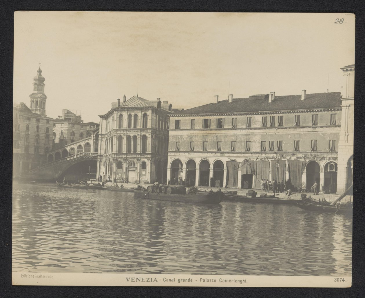 Pohled na Palazzo dei Camerlenghi v Benátkách Benátky - Canal Grande - Palazzo Camerlenghi (název na objektu) od Neue Photographische Gesellschaft
