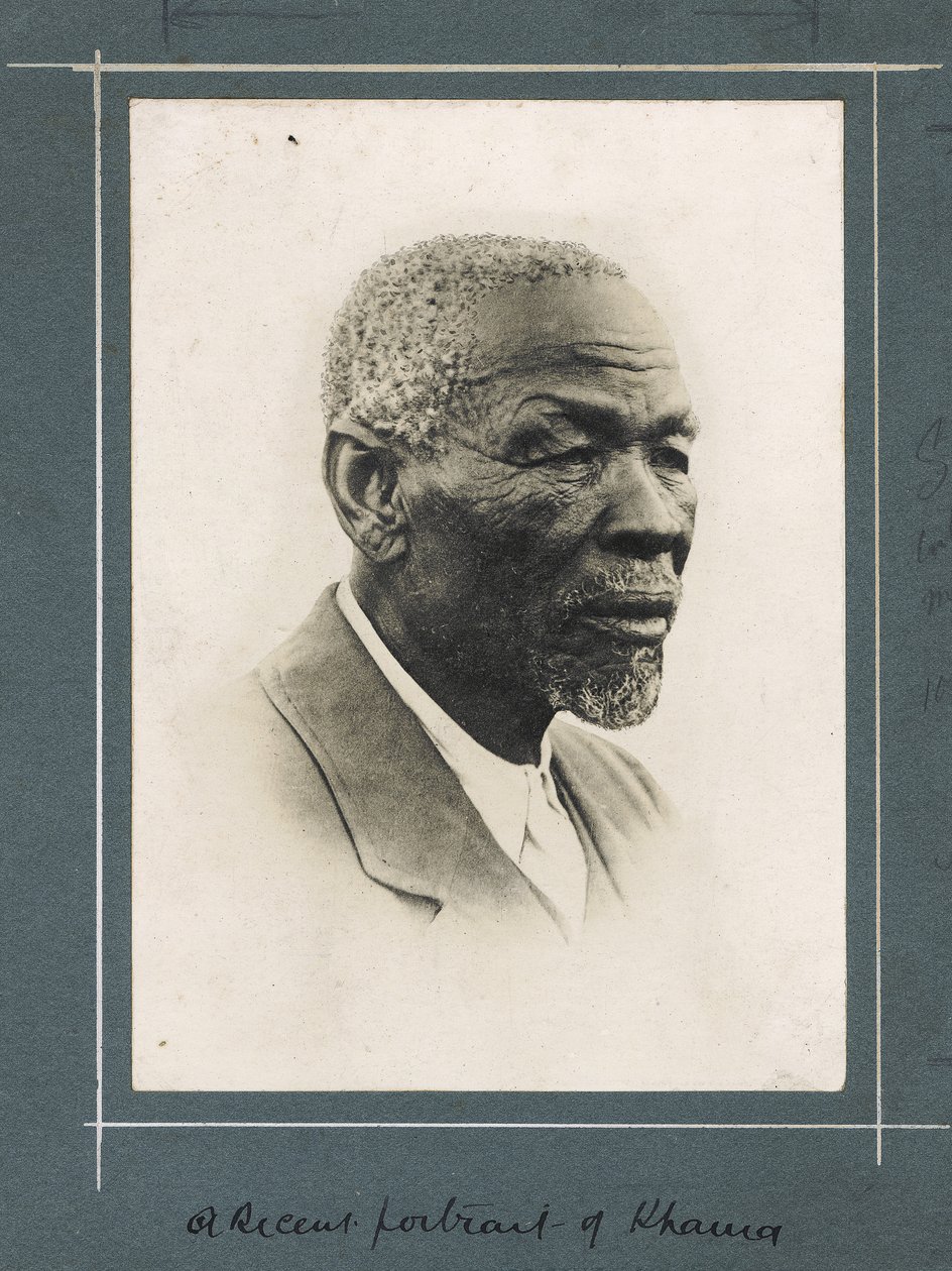 Nedávný portrét Khamy, 1921 (želatinový stříbrný tisk) od Neville Jones