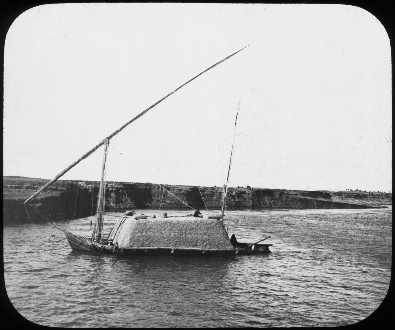 Naložený dahabiyeh, Egypt, c1890 od Newton and Co