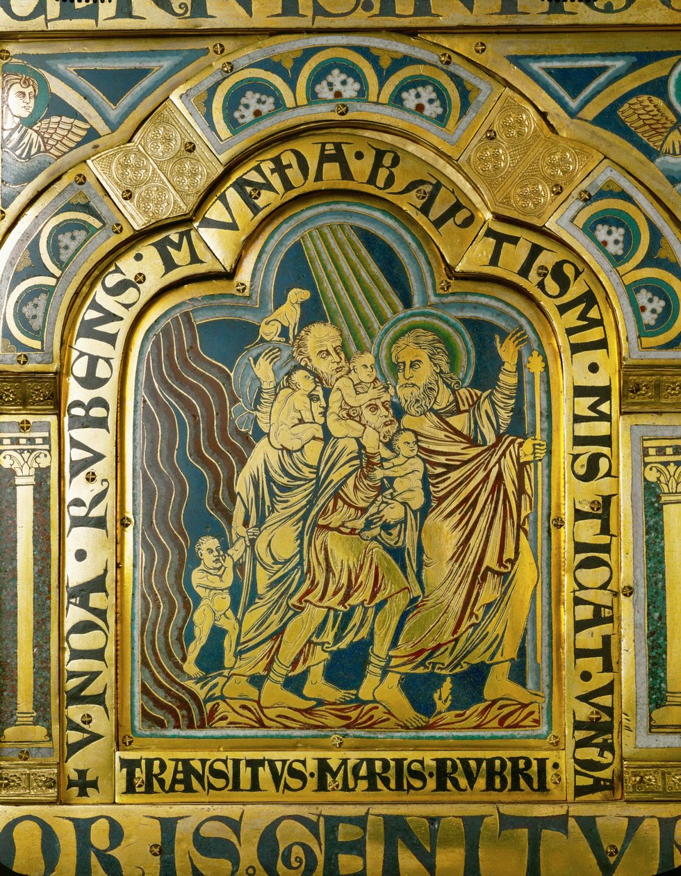 Mojžíš vede děti Izraele přes Rudé moře (technika champsleve, smalt na zlacené mědi) od Nicholas of Verdun