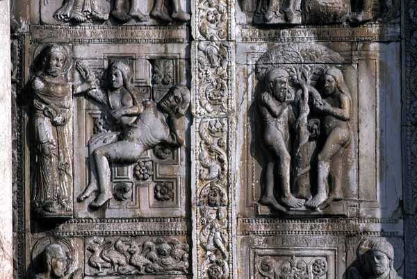 Detail z jižní strany západní verandy, cca 1120-38 (viz 136520 a 136521) od Nicholaus