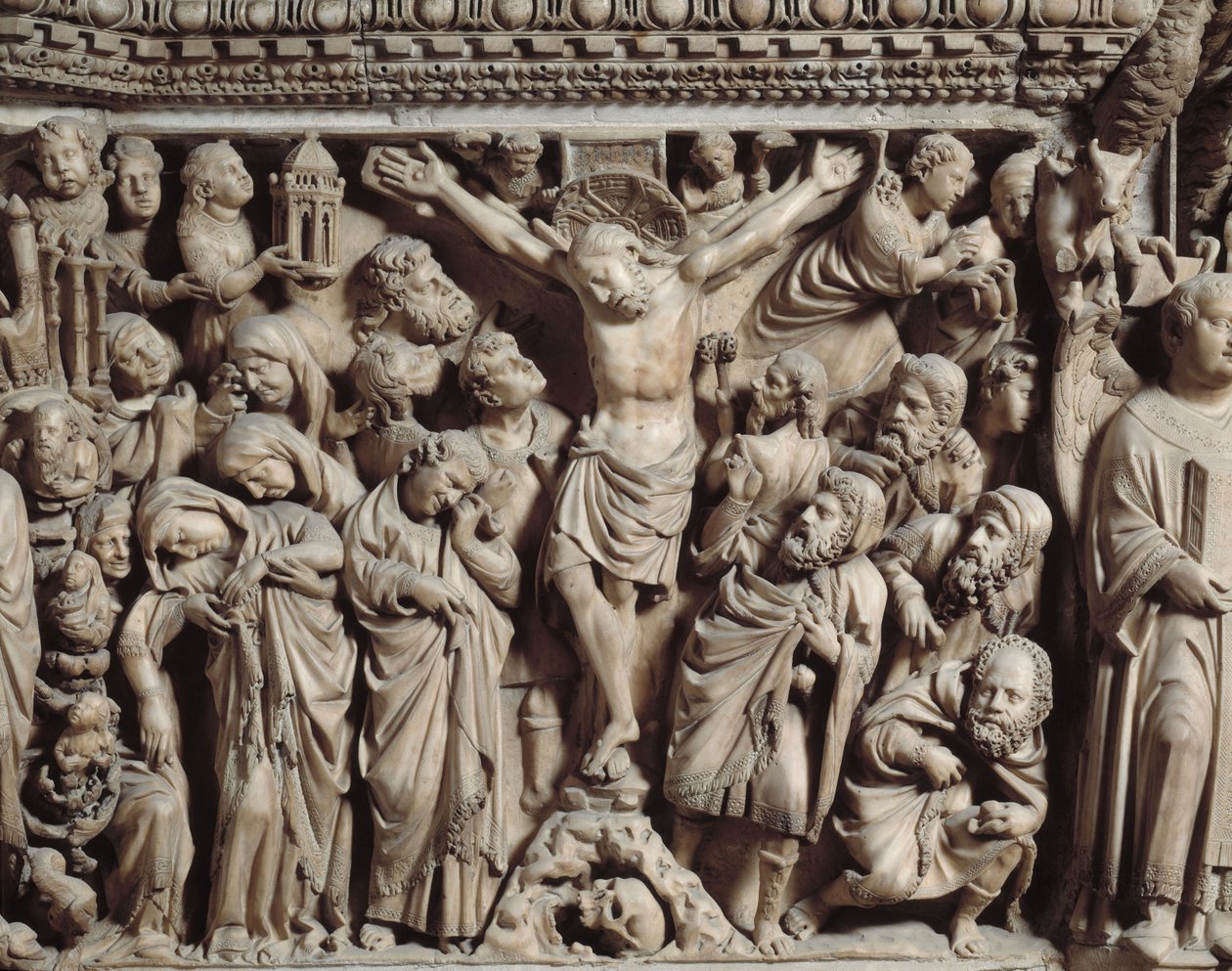 Ukřižování, detail z kazatelny od Nicola Pisano