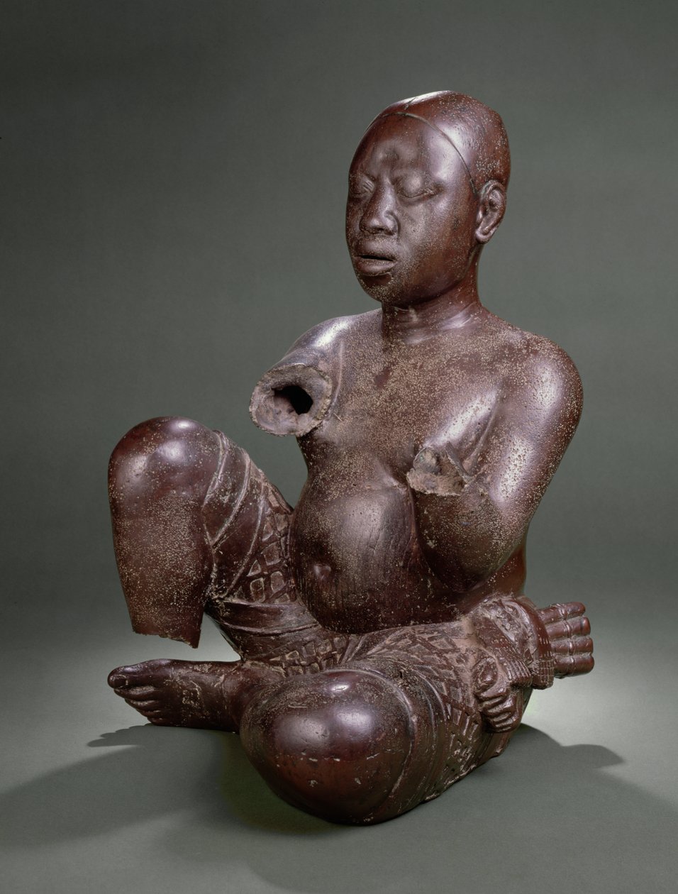 Sedící postava, Tada, 13. - 14. století (měď) od Nigerian