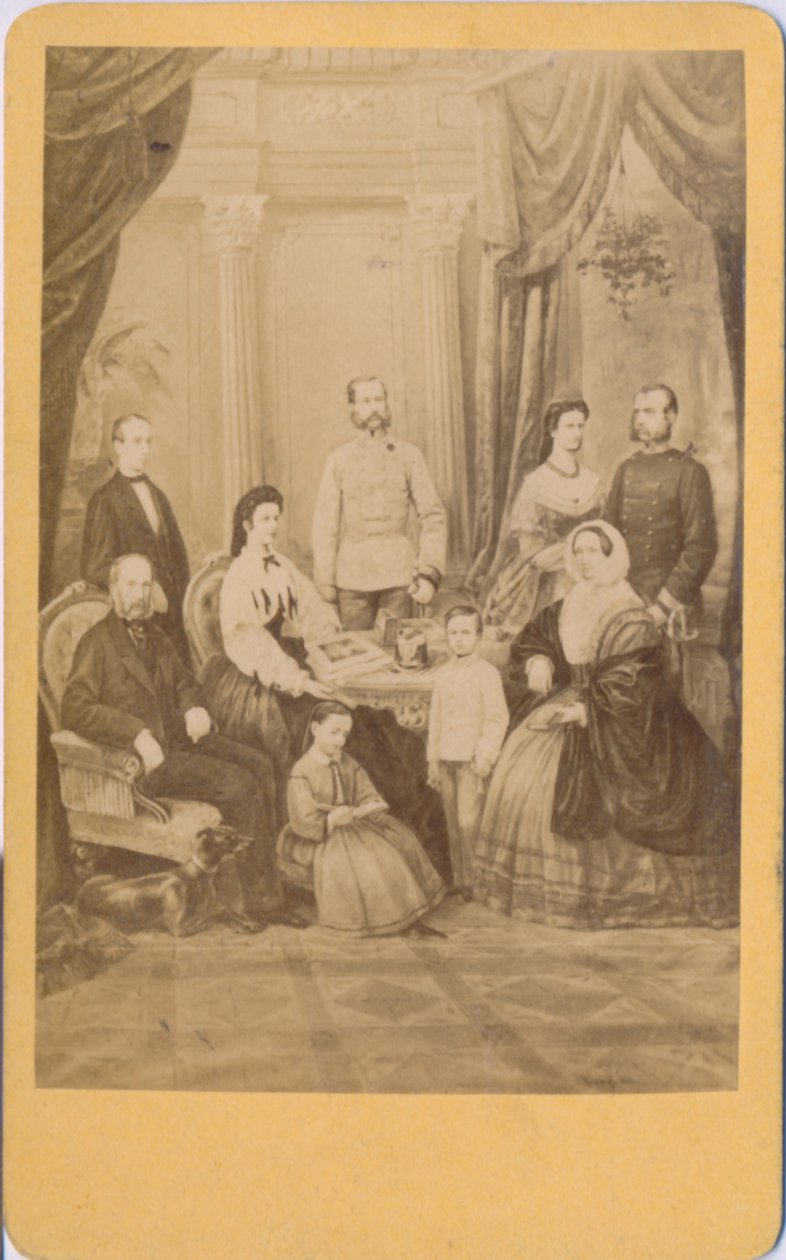 František Josef I. a Alžběta Rakouská a jejich císařská rodina (ilustrační foto) od Oprawil & Co.