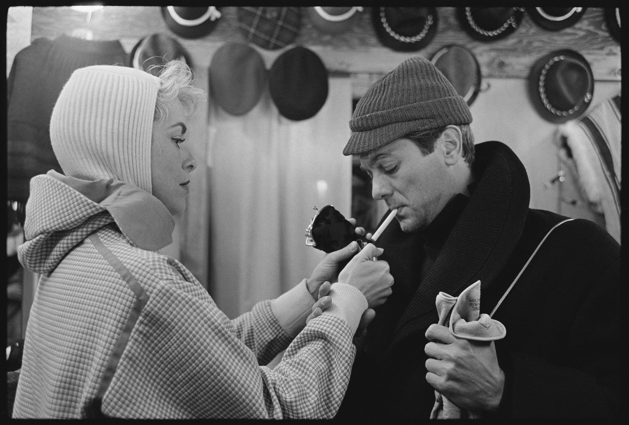 Janet Leigh a Tony Curtis na zimních olympijských hrách v Squaw Valley v Kalifornii od Orlando Suero