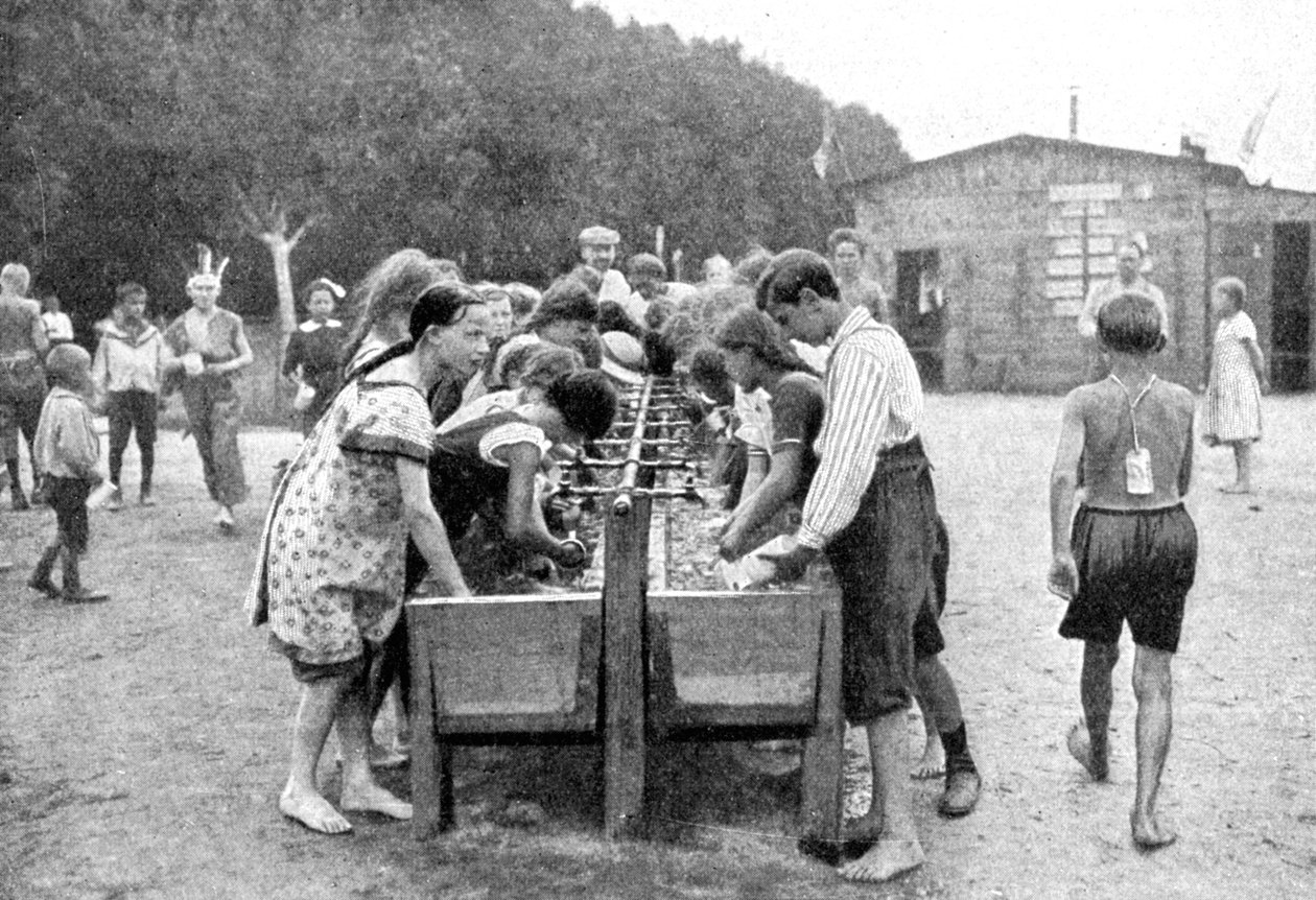 Mytí v letním prázdninovém táboře pro mladistvé, Německo, 1922. od Otto Haeckel