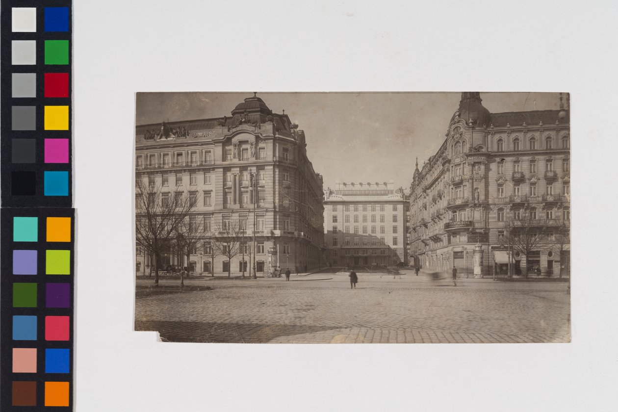 1. okres, Georg-Coch-Platz 2 - Úřad poštovní spořitelny - Pohled ze Stubenringu od Otto Wagner