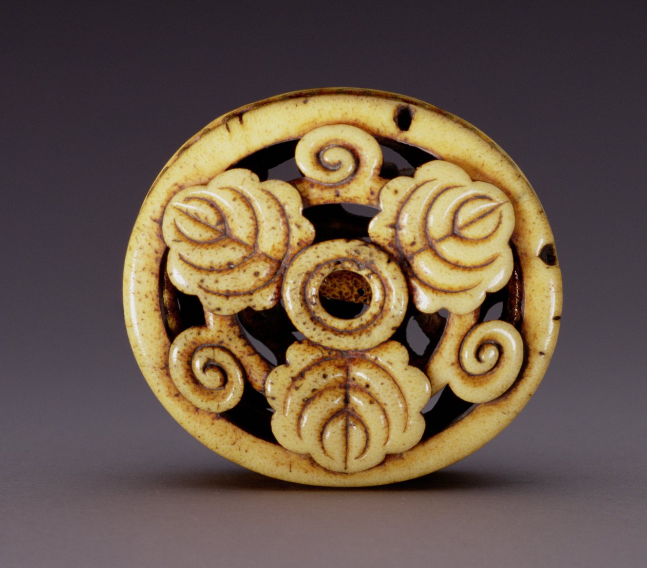 Netsuke ve formě krabice (hako) c.1870 (jelení paroh) (víčko viz 195498) od Ozaki Kokusai