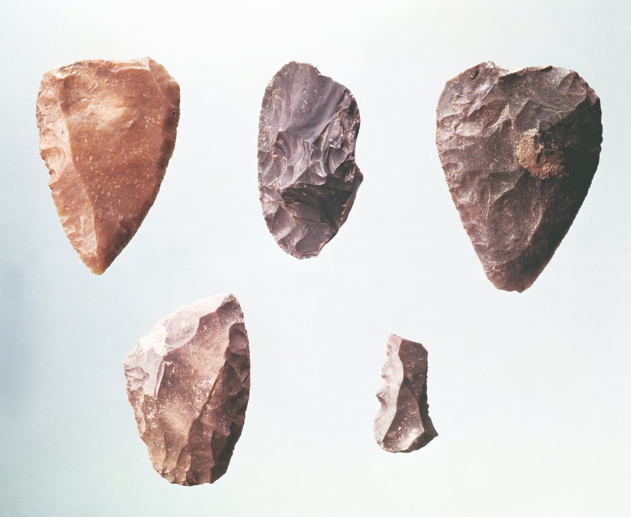 Prehistorické kamenné nástroje, z Grotte de Placard, 80 000-35 000 př.nl (pazourek) od Paleolithic