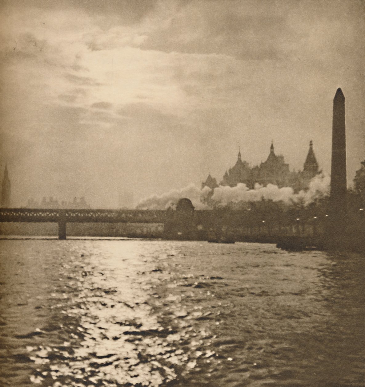 Kde Železná cesta do Doveru kříží řeku, c1935. od Paterson