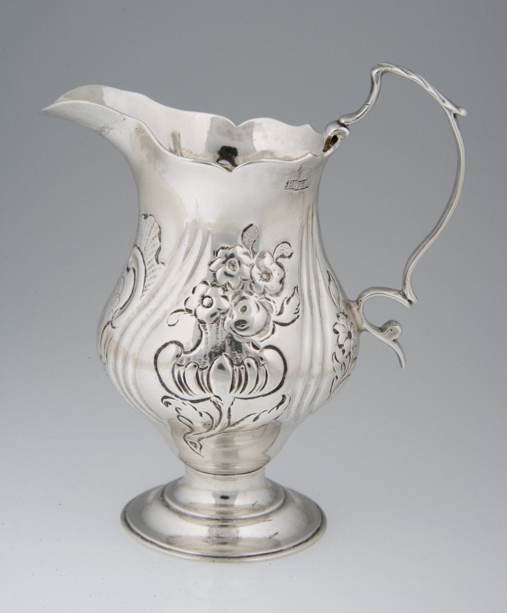 Creampot (stříbrný) od Paul Revere