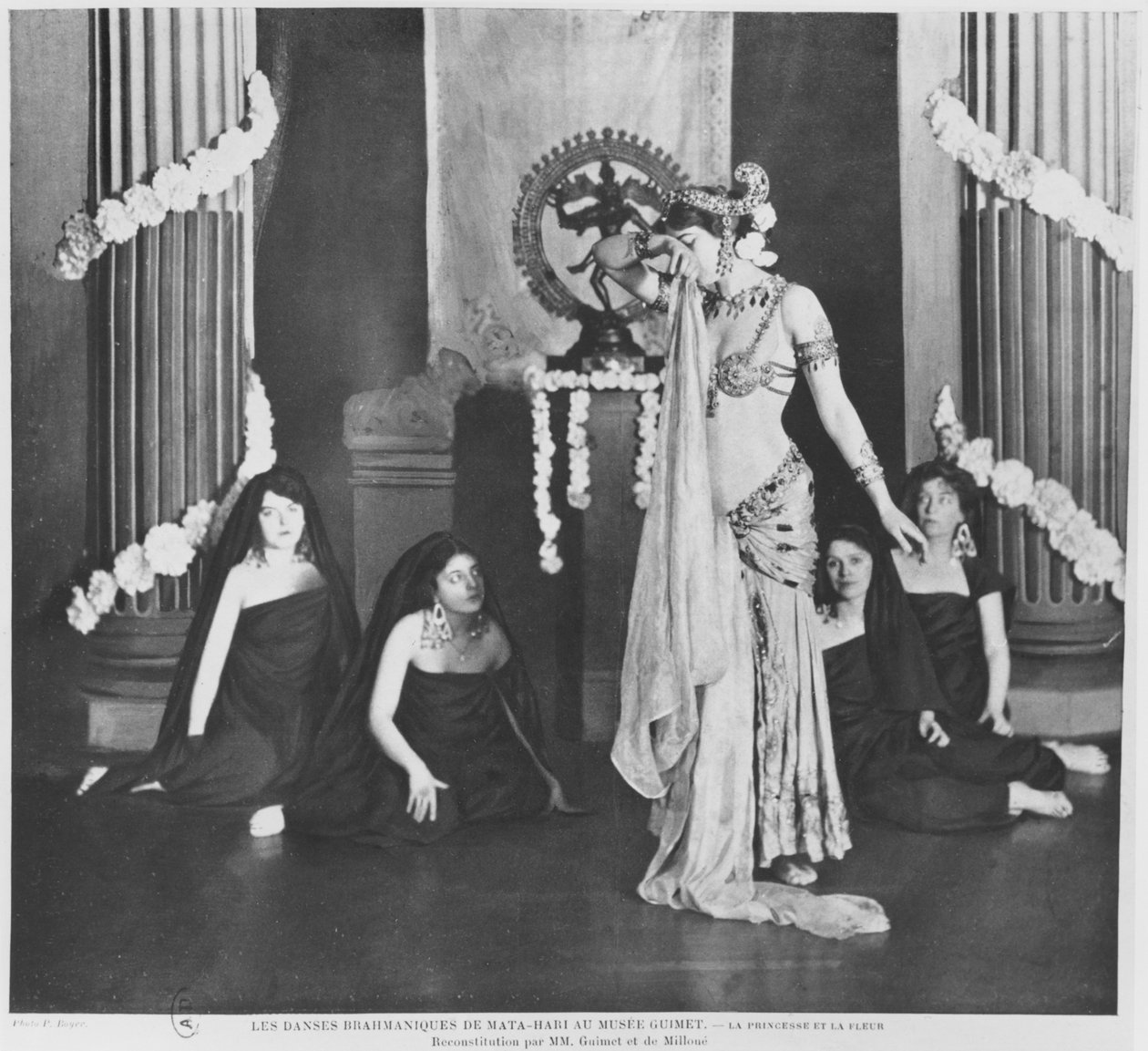 Mata Hari vystupuje v Musee Guimet, Paříž, 13. března 1905 od Paul Boyer