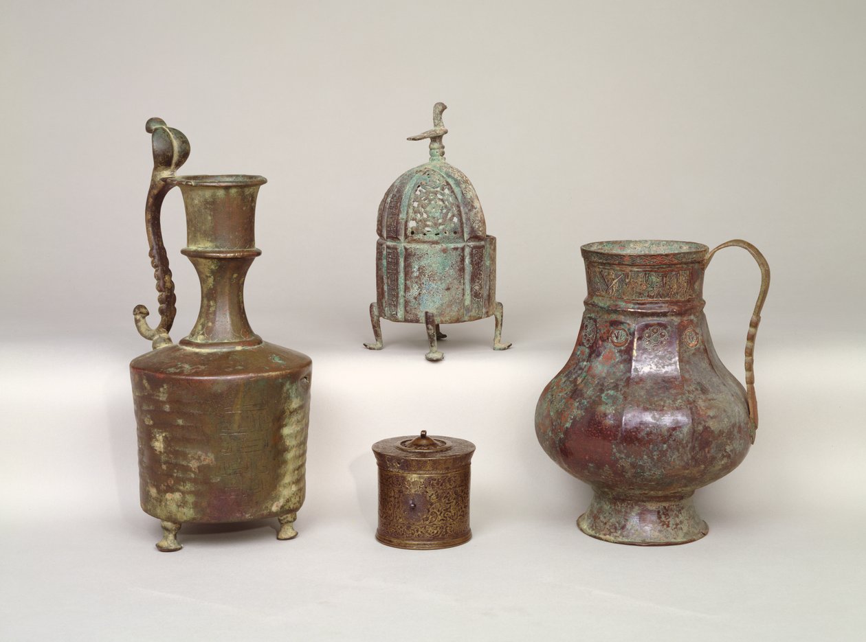 Kadidelnice, konvice, kalamář a džbán z 12.-13. století (bronz) od Persian School