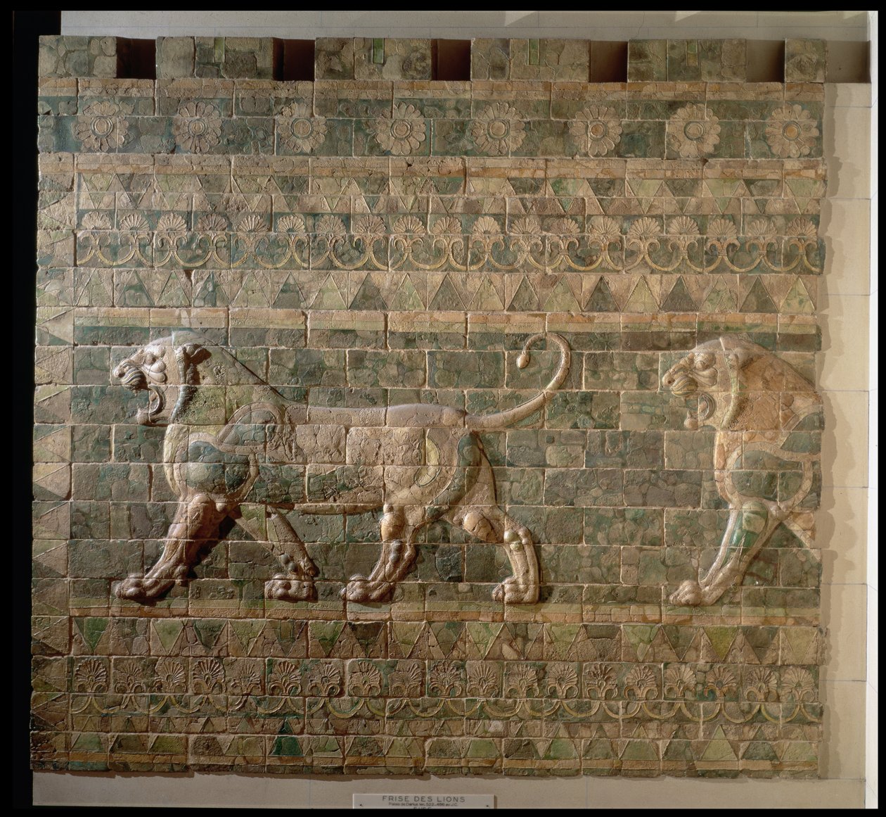 00351 Vlys lvů z paláce Dareia Velikého (548-486 př.nl) ze Sus, Írán, období Achajmenovců, cca 500 př.nl (glazované cihly) od Persian School