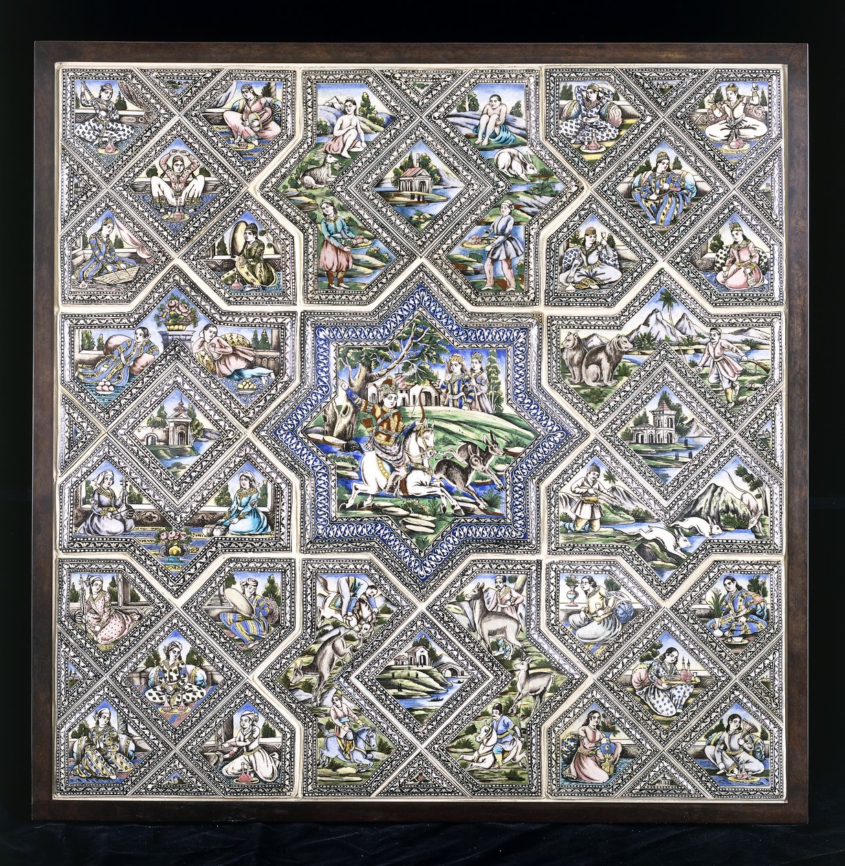 Keramický panel znázorňující lov Bahram Gur a několik dalších postav v různých scénách, konec 19. od Persian School