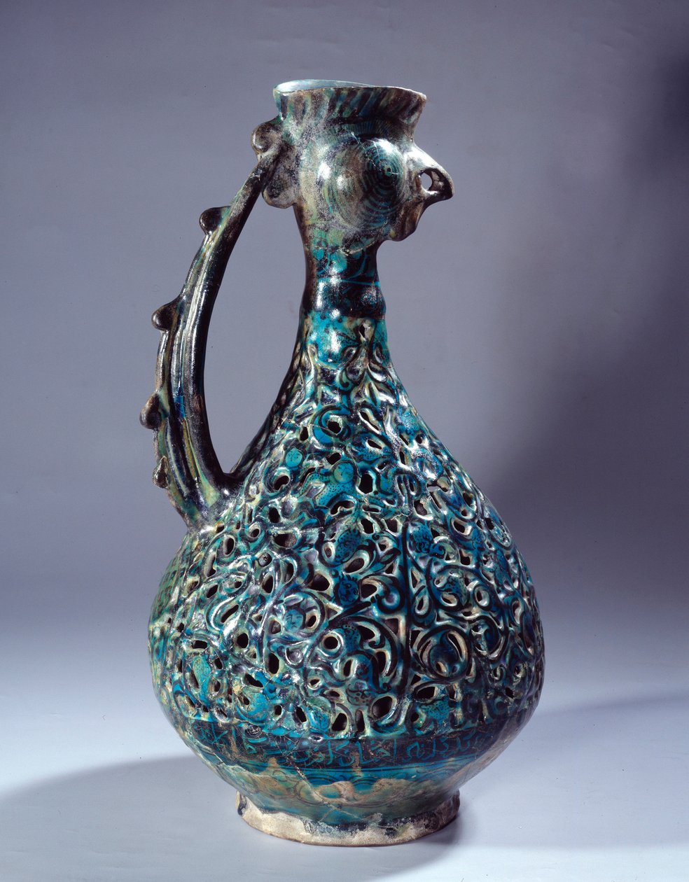 Perské umění: keramický akvamarín s kohoutí hlavou a dekoracemi inspirovanými stromem Waq Waq. Z Kashanu. Paříž 13. století, muzeum Louvre od Persian School