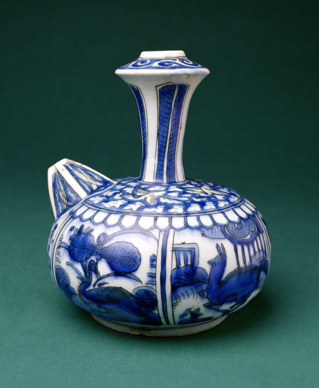 Safavid Blue and White Kendi, 1600-50 (podglazurní malovaná kamenina) od Persian School