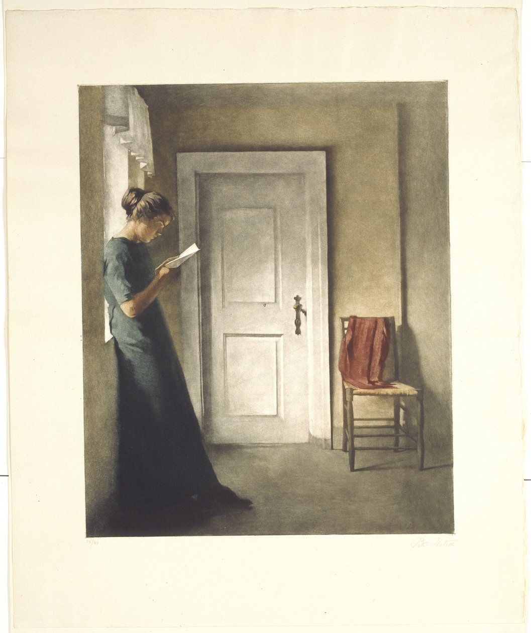 Interiér s červeným šátkem od Peter Vilhelm Ilsted