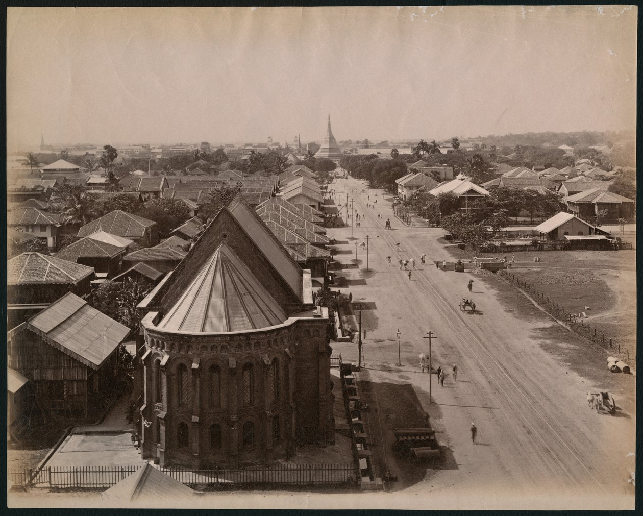 Pohled na Rangún, Barma, asi 1880 (albumenový tisk) od Philip Adolphe Klier