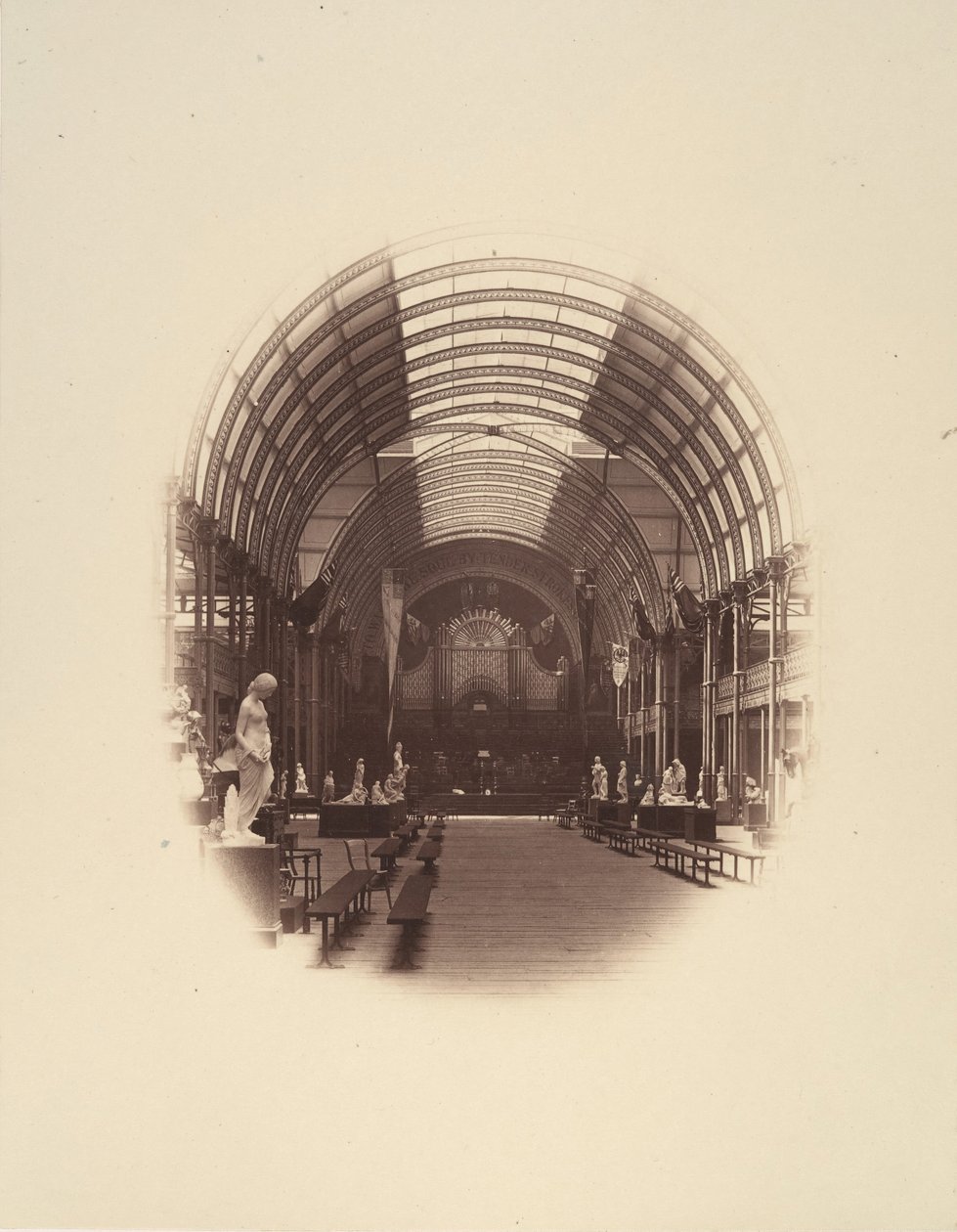 Pohled v Central Hall, Art Treasures Exhibition, Manchester, 1857. od Philip Henry Delamotte