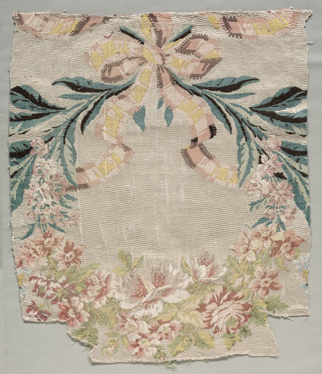 Hedvábný fragment, část panelu s názvem "Le panier fleuri" od Philippe de Lasalle