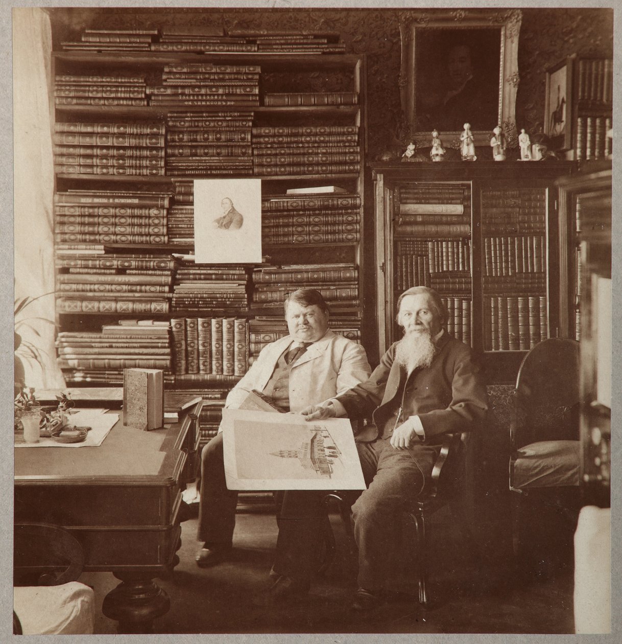 Petr Alexandrovič Efremov a Alexej Petrovič Bakhrušin, 1896-1900 od Photo studio of Mikhail Volkov