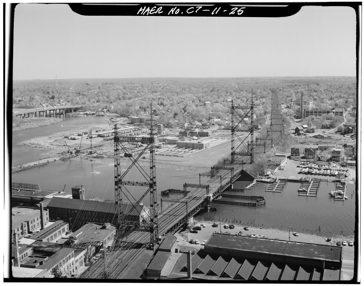 Norwalk River Bridge, Norwalk, Connecticut (černobílá fotografie) od Photographer American