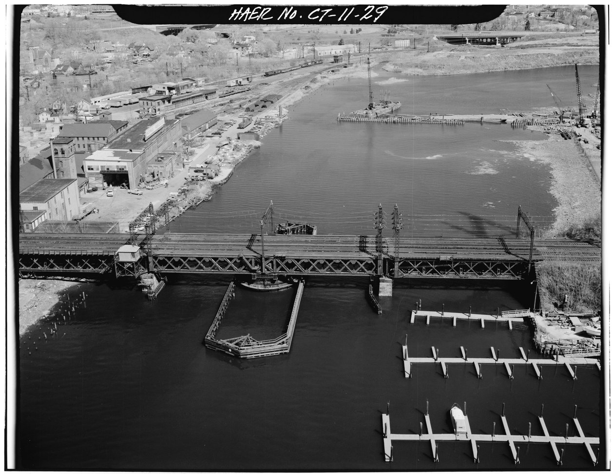 Norwalk River Bridge, Norwalk, Connecticut (černobílá fotografie) od Photographer American