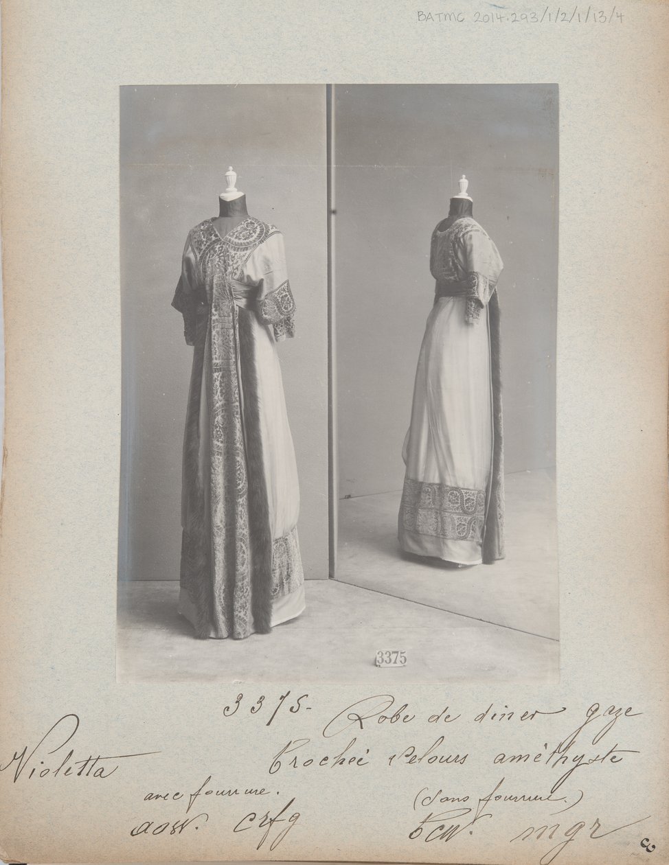 Stránka alba: House of Worth, Dinner Gown od Photographer French