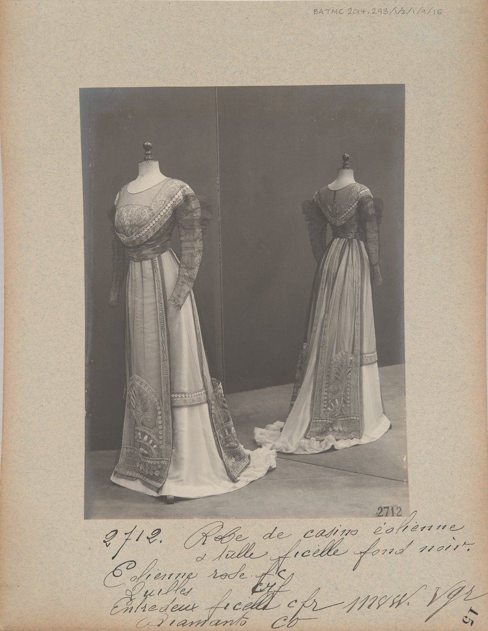 Stránka alba: House of Worth, Dress od Photographer French