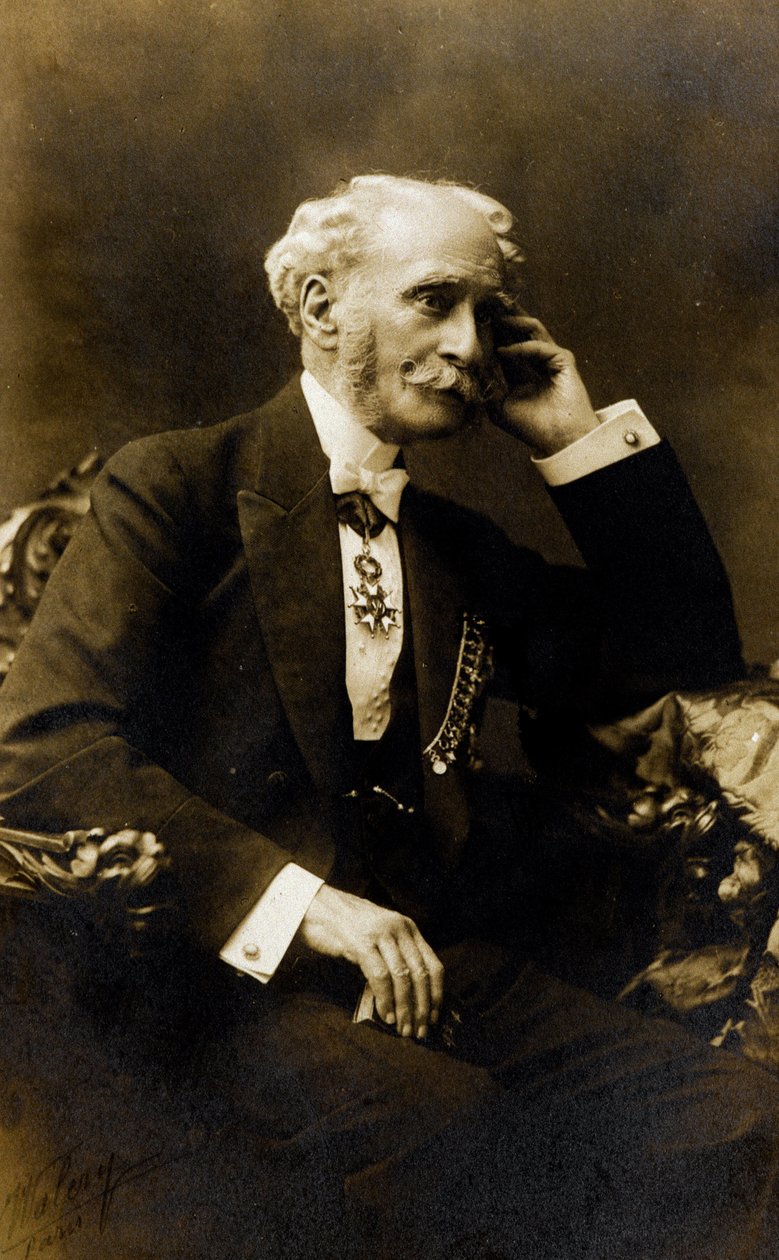 Portrét Francoise Stephena Emile Liegearda (1830-1925), francouzského spisovatele, básníka a politika - Fotografie, Coll. Baussy od Photographer French