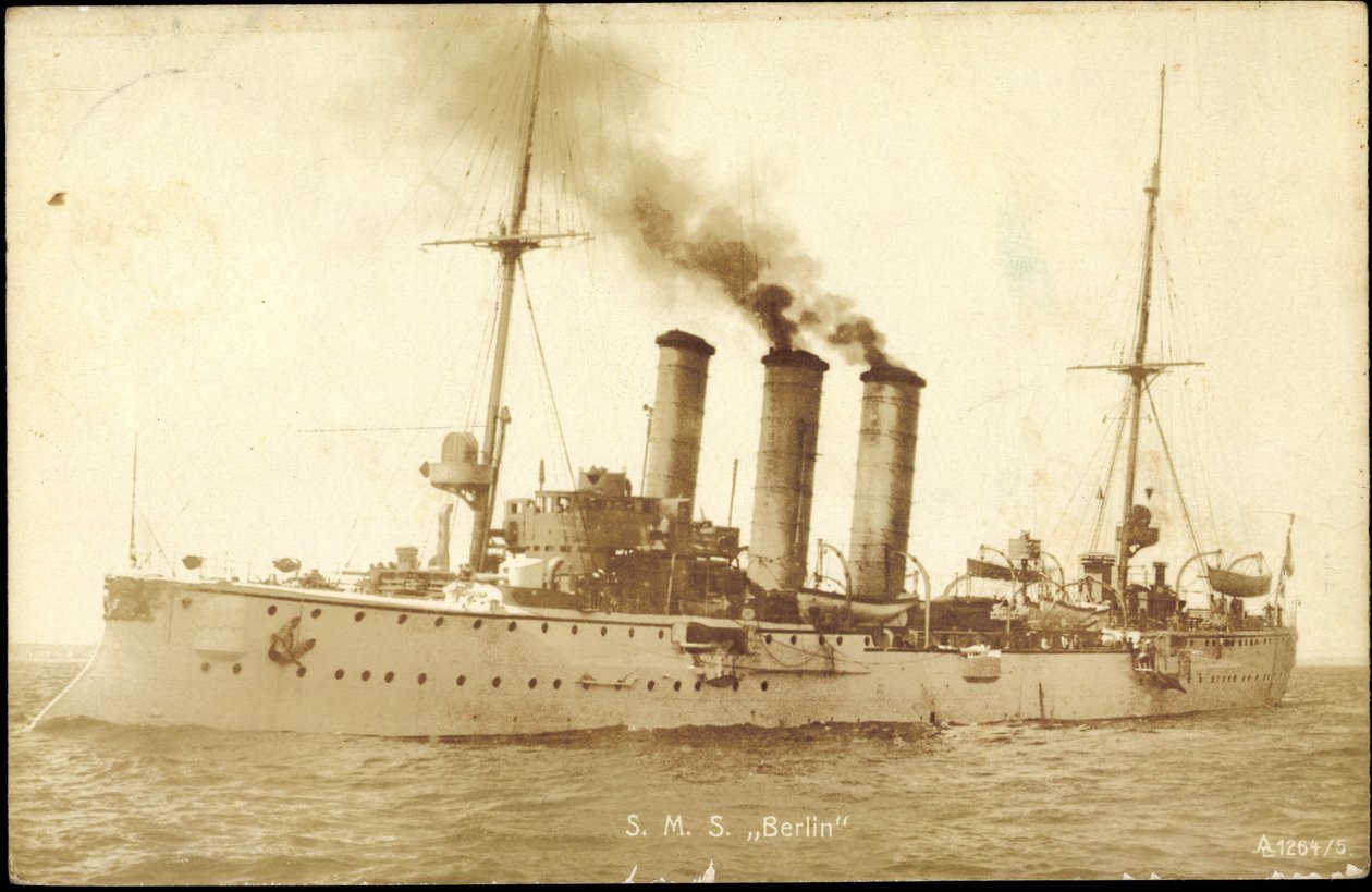 Fotografie Válečné lodě Německo, S. M. S. Berlin od Photographer German