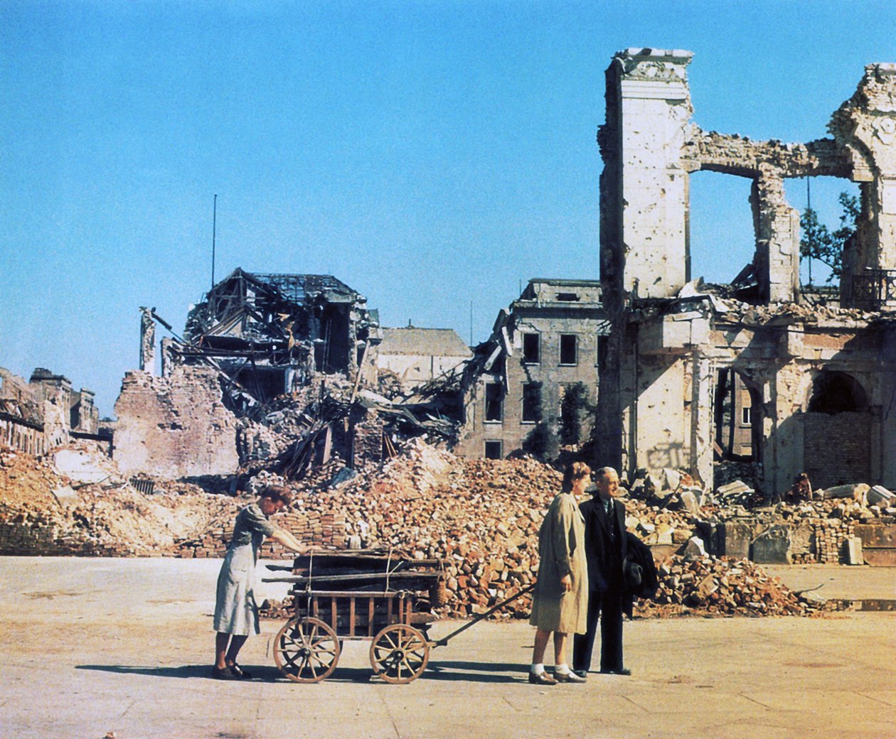 Uprchlíci v Berlíně, červen 1945 (foto) od Photographer German