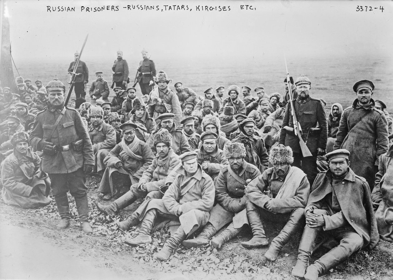 Ruští zajatci: Rusové, Tataři a Kirgizové od Photographer German