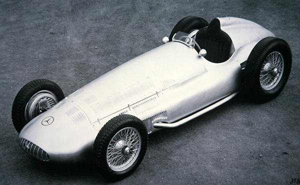 Třílitrový model Mercedes Benz Grand Prix od Photographer German