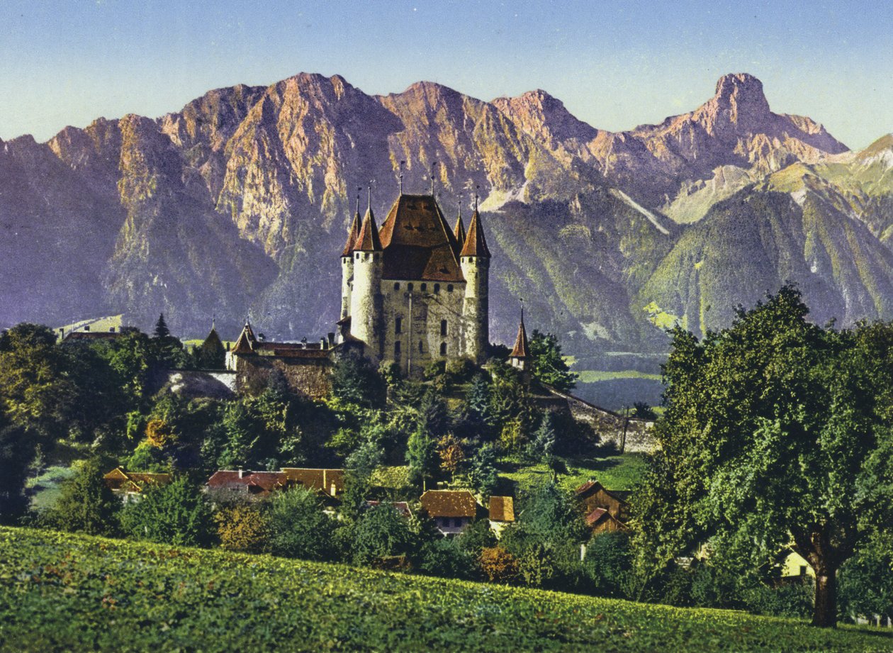 Thun, Zámek a řetěz Stockhorn (foto) od Photographer Swiss