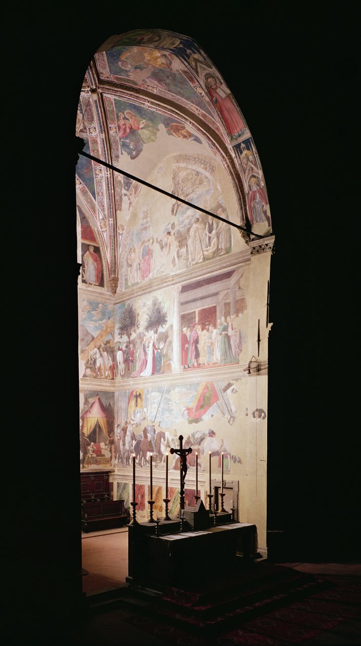 Apsida s cyklem Legenda o pravém kříži, dokončena v roce 1464 od Piero della Francesca