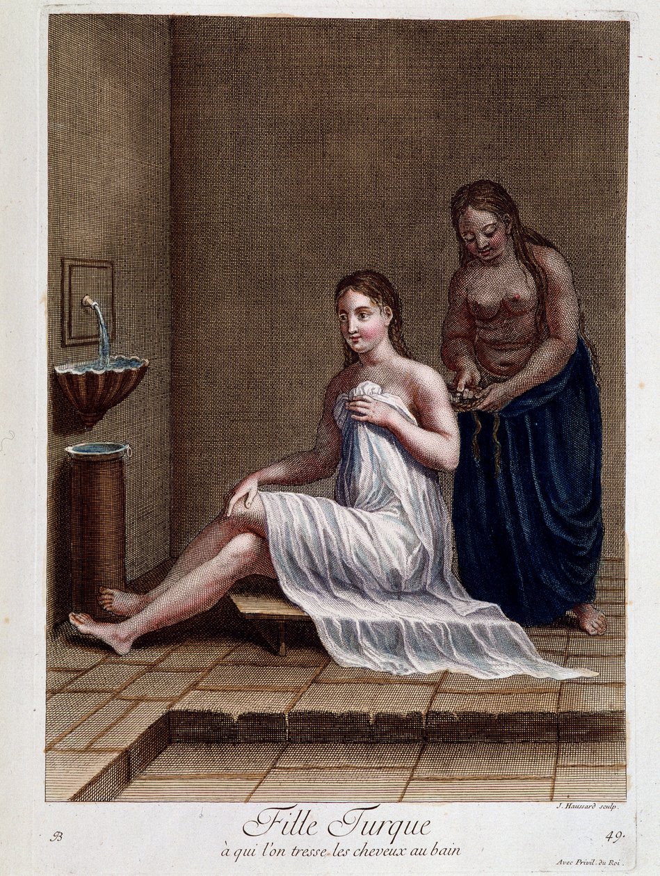 Turecká dívka, které se splétají vlasy ve vaně - v „“ Kolekci 100 tisků představujících různé národy Levanty v letech 1707 a 1708“ na objednávku M. de Frriola, velvyslance krále v Porte a aktualizované v letech 1712-13 péčí M. Le Hay, od Pierre François Basan