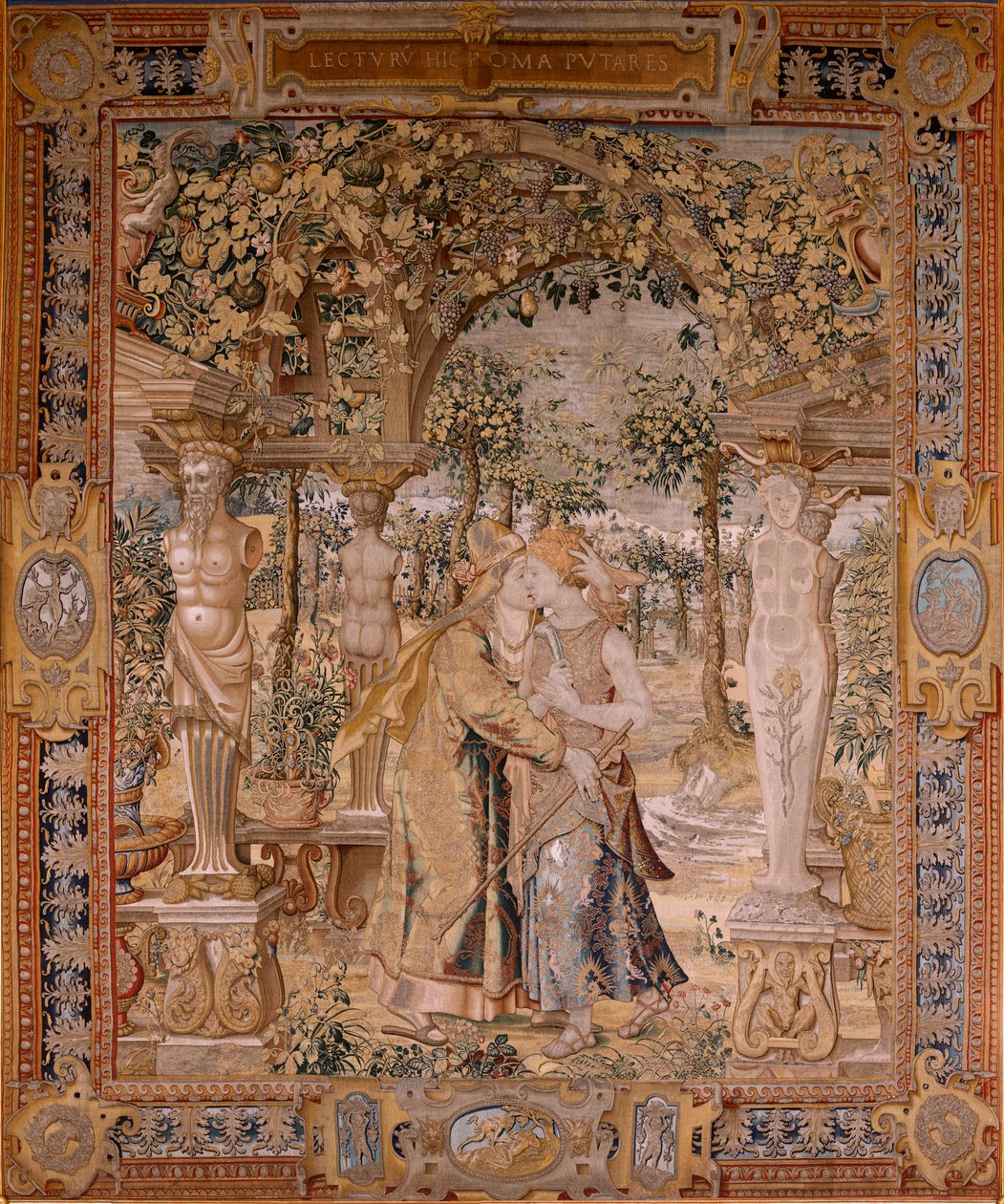 Vlámský gobelín. Série Vertumnus a Pomona. Vertumnus políbí Pomonu. Sedmá tapisérie v sérii. Modelový kruh Pietera Coecke van Aelsta. Výroba Wilhelm Pannemaker, Brusel. Přibližně 1545-1550. Tkanina Zlato, stříbro, hedvábí a vlna. Rozměr 430 x 365 cm. od Pieter (circle of) Coecke van Aelst