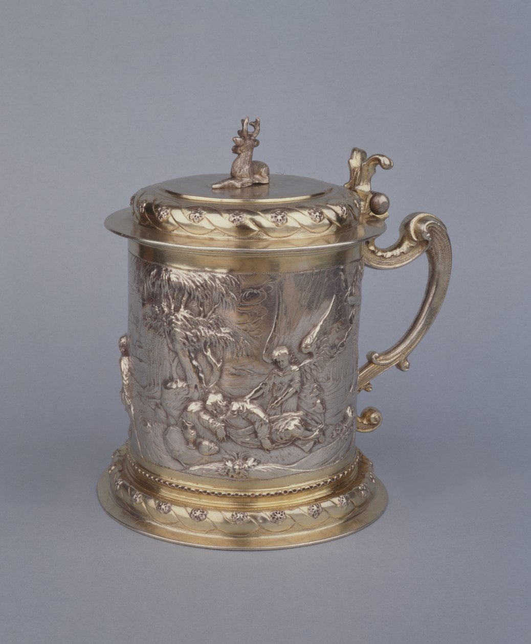 Tankard s výjevy ze života proroka Eliáše (stříbro a stříbro zlacené) od Polish School