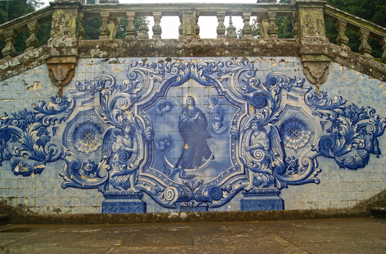 Dekorativní panel zobrazující Pannu Marii drtící hada, Lamego, Portugalsko. 1738 od Portuguese School