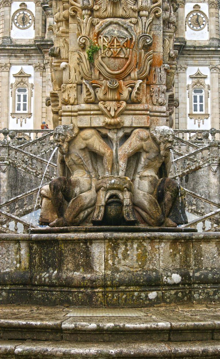 Mýtické atlanty na úpatí obelisku, Lamego, Portugalsko. 1738 (žula) od Portuguese School